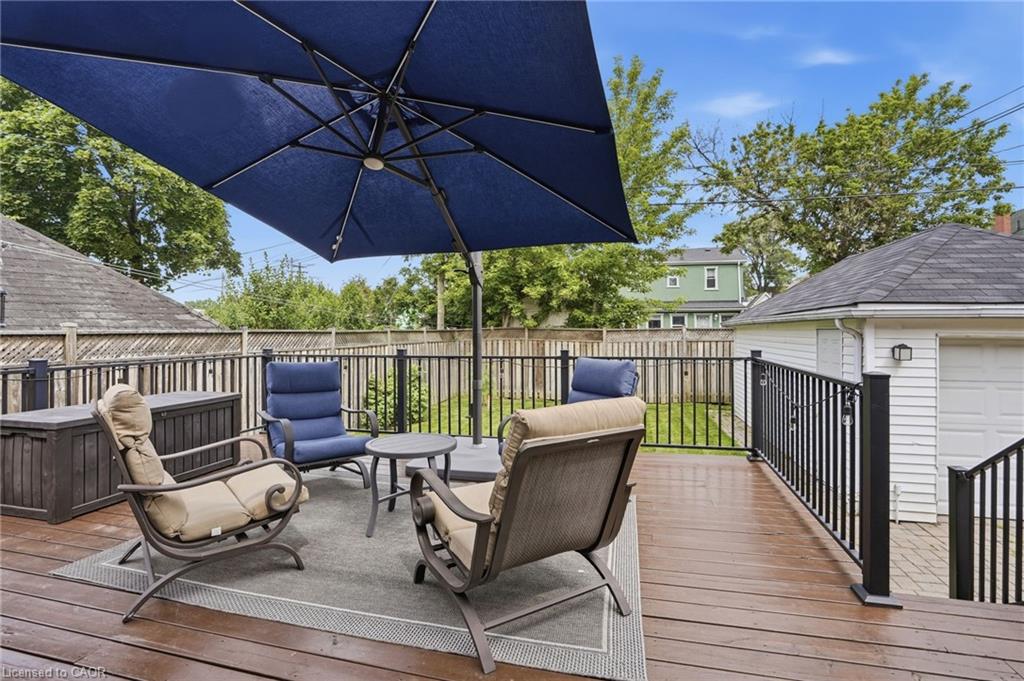 17 Tuxedo Avenue S Property Photo 47