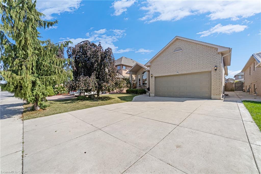 96 Second Road W Property Photo 3