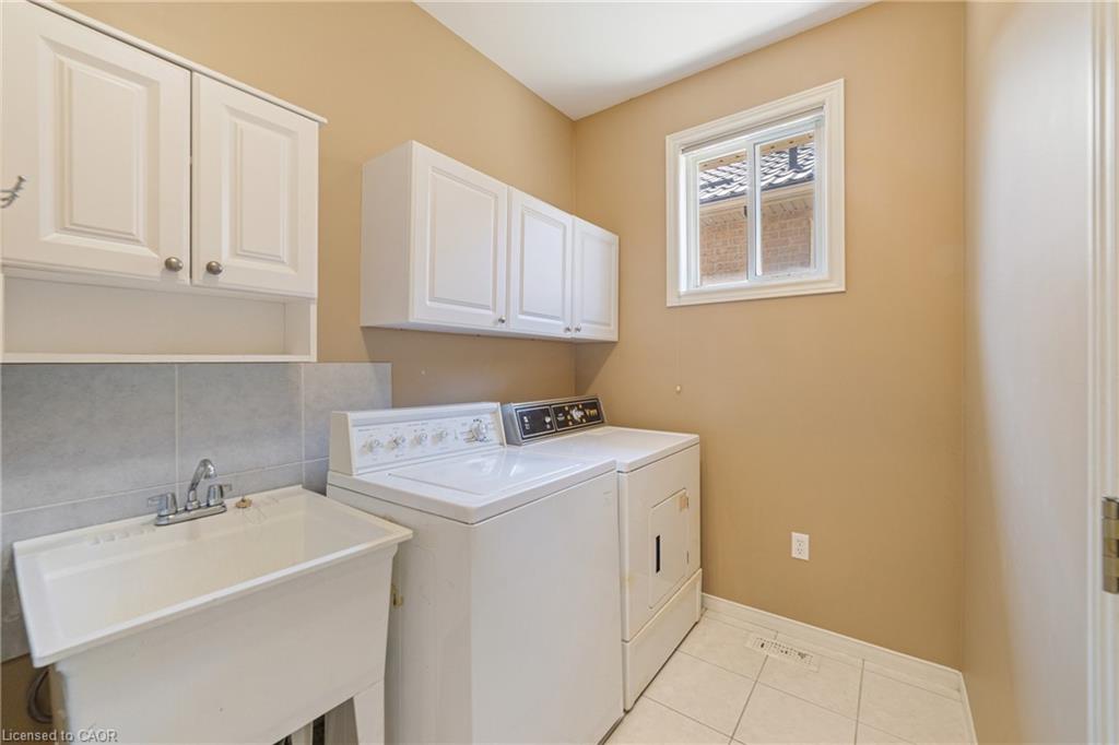 96 Second Road W Property Photo 6