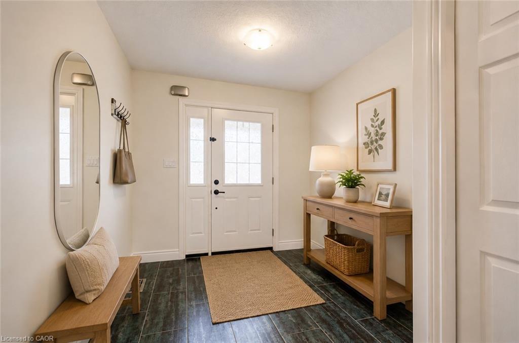 569 Violet Street Property Photo 3