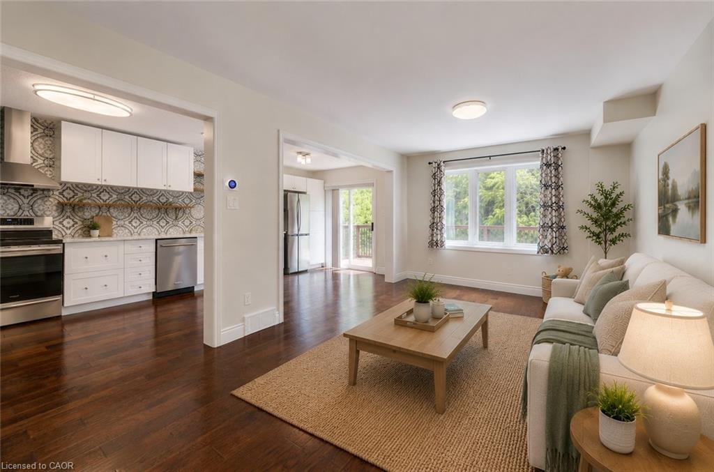 569 Violet Street Property Photo 8