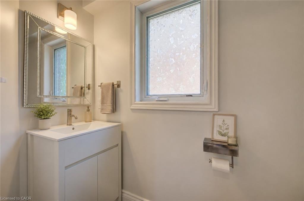 569 Violet Street Property Photo 9