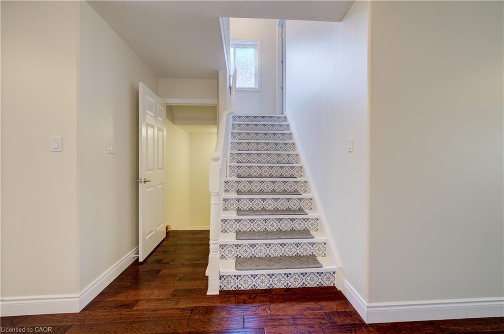 569 Violet Street Property Photo 10