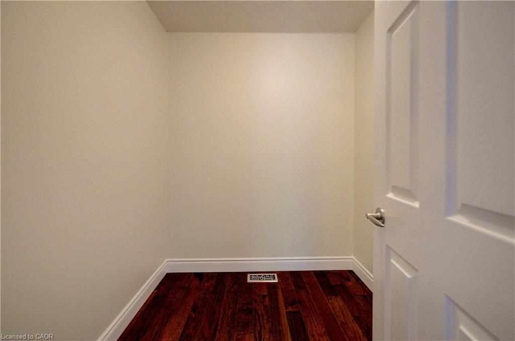 569 Violet Street Property Photo 14