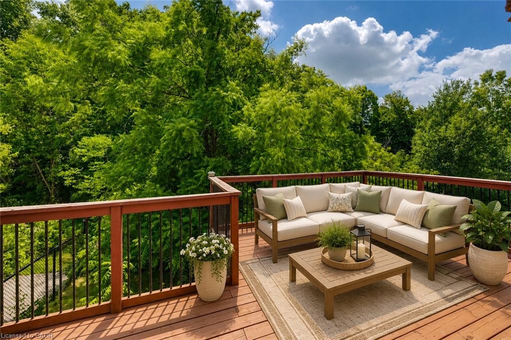 569 Violet Street Property Photo 24
