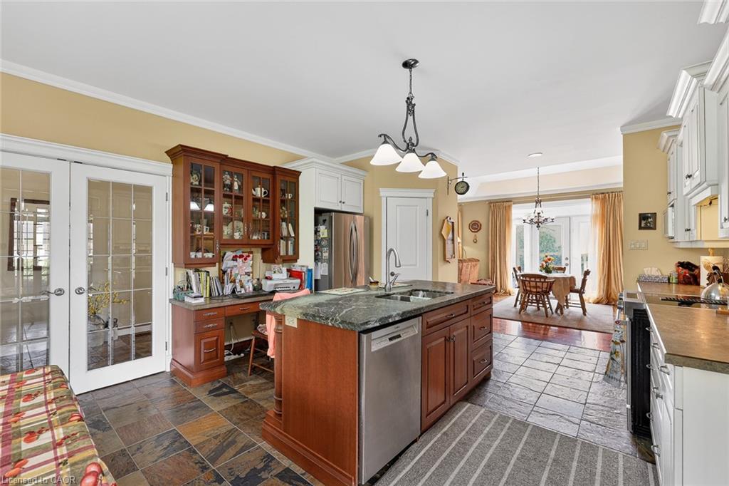 15 Hampden Street Property Photo 19