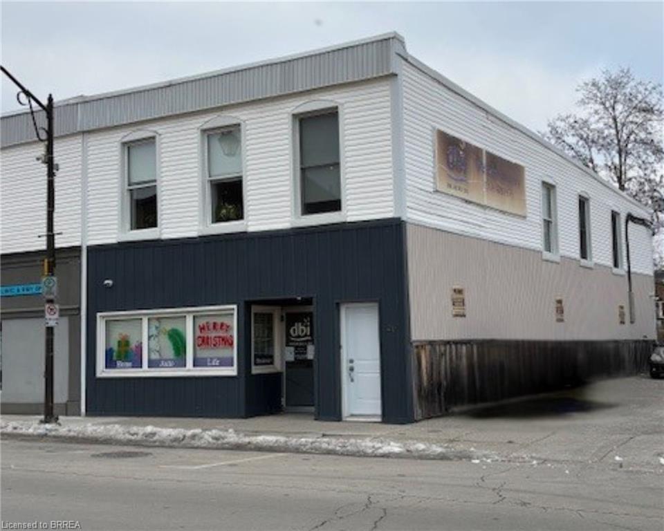 27 Colborne Street S Property Photo 1