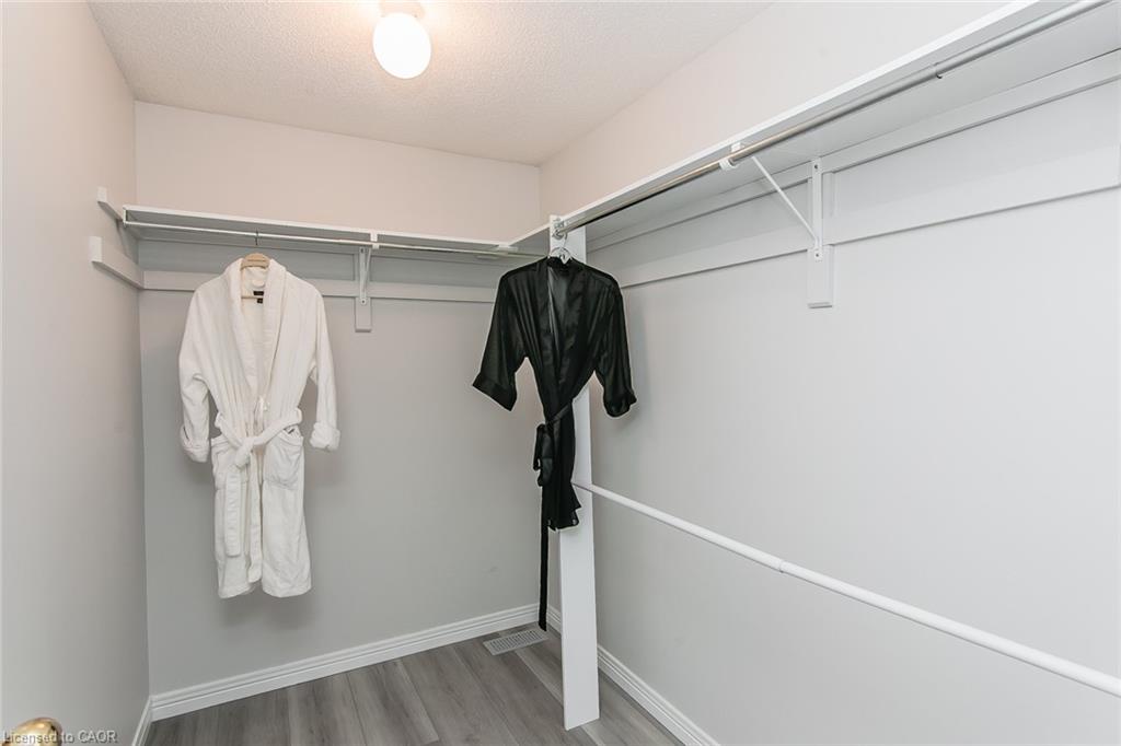 570 Hallmark Drive Property Photo 26