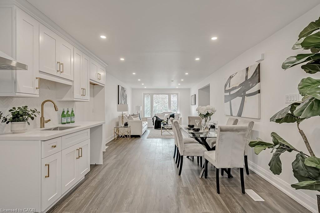 16 Upper Canada Drive Property Photo 3
