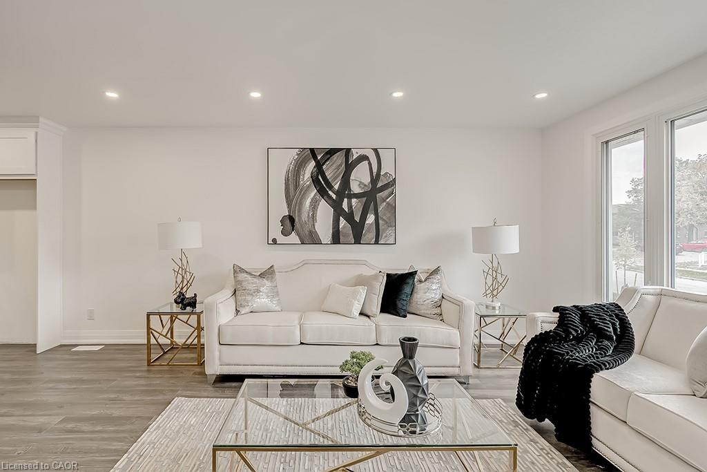 16 Upper Canada Drive Property Photo 17