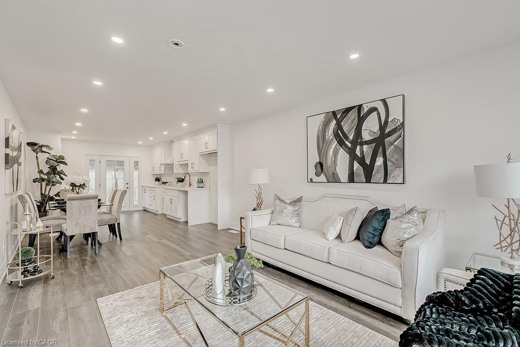 16 Upper Canada Drive Property Photo 18