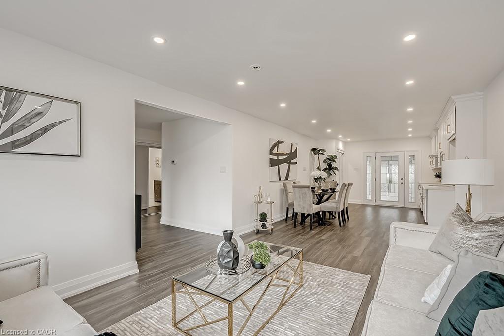 16 Upper Canada Drive Property Photo 19
