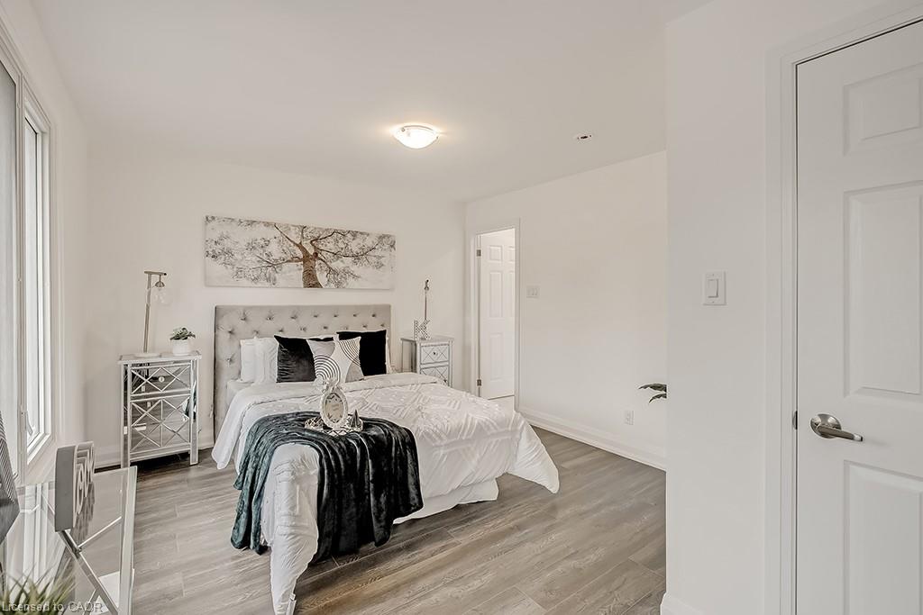 16 Upper Canada Drive Property Photo 21