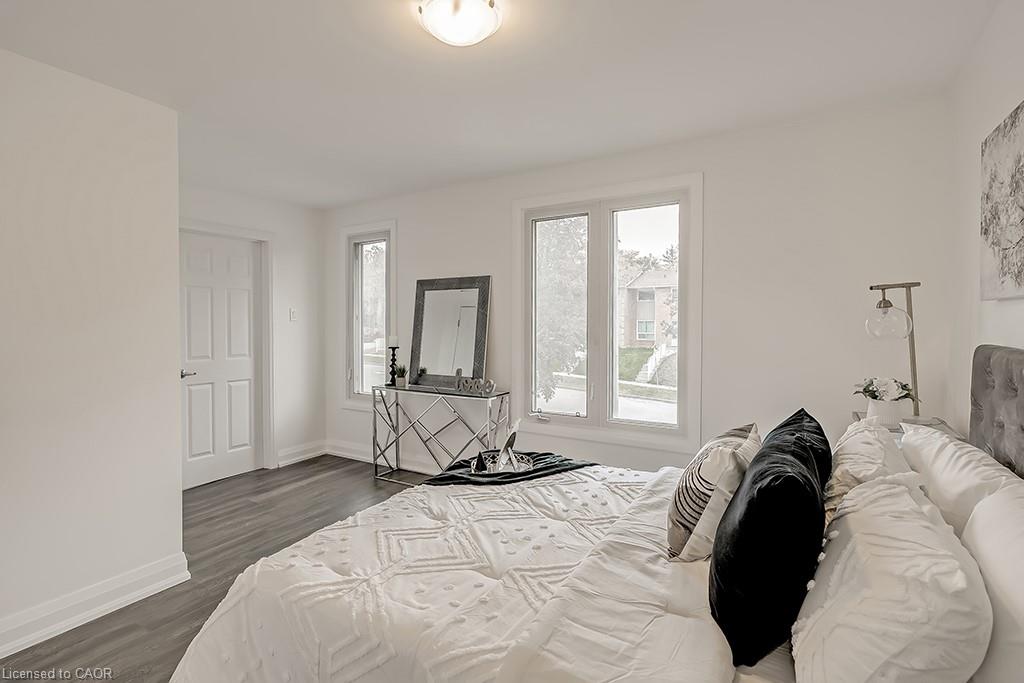 16 Upper Canada Drive Property Photo 23