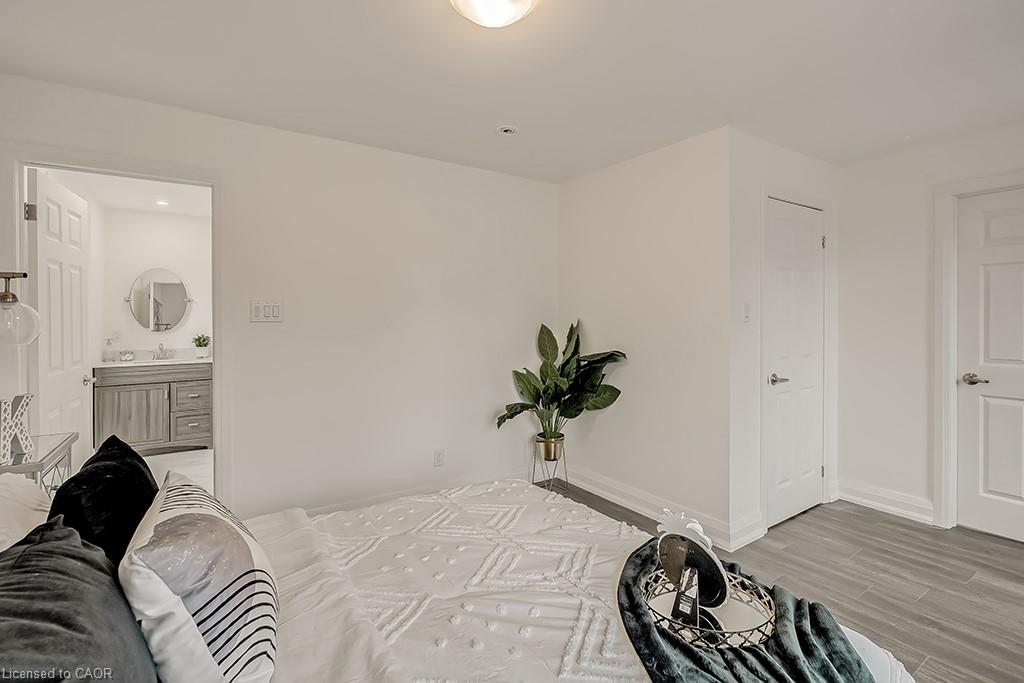 16 Upper Canada Drive Property Photo 25