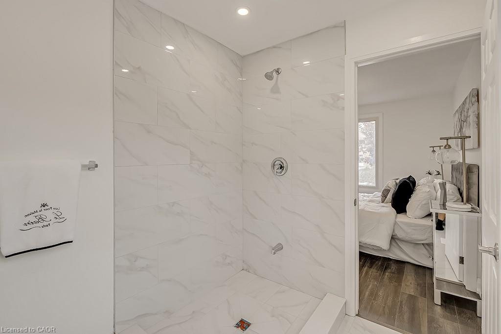 16 Upper Canada Drive Property Photo 29
