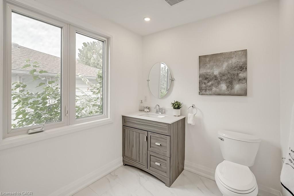 16 Upper Canada Drive Property Photo 30