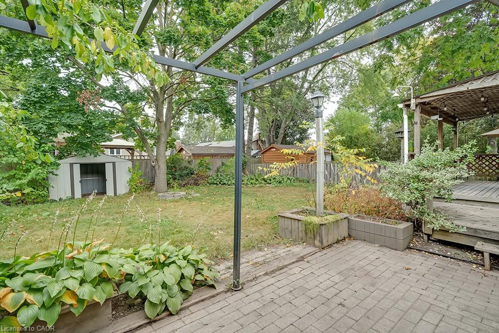 16 Upper Canada Drive Property Photo 39