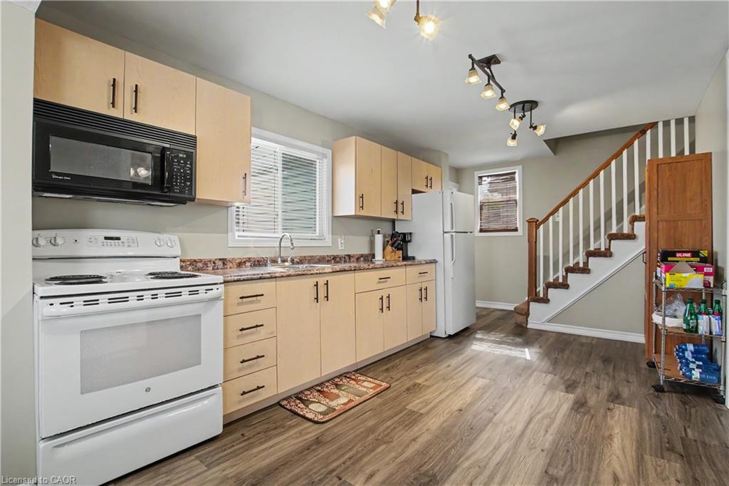 123 Norfolk Avenue Property Photo 10