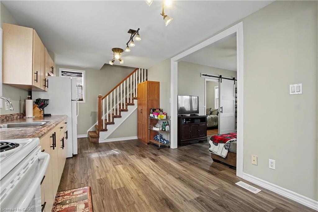 123 Norfolk Avenue Property Photo 11