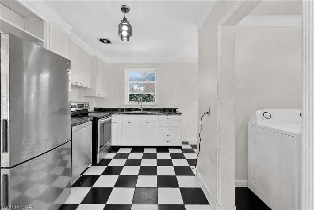 52 Valecrest Drive Property Photo 6