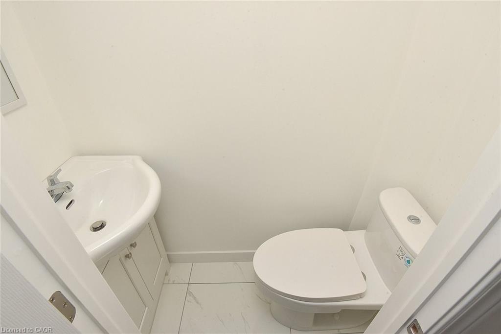 4-299 Limeridge Road Property Photo 15