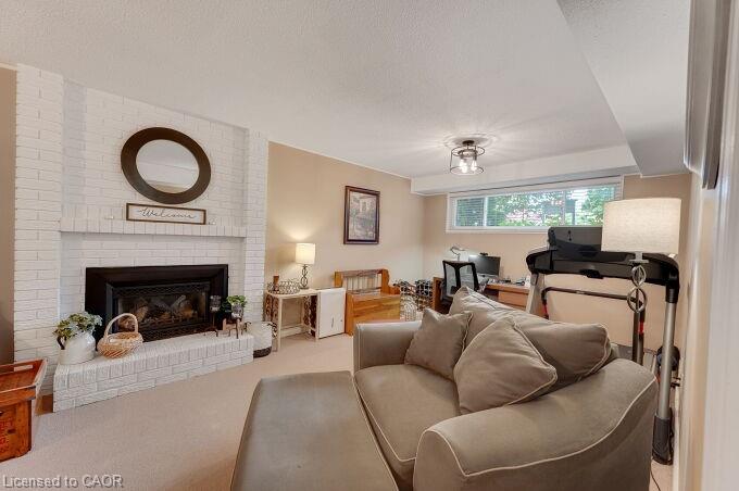 4162 Sutherland Crescent Property Photo 23