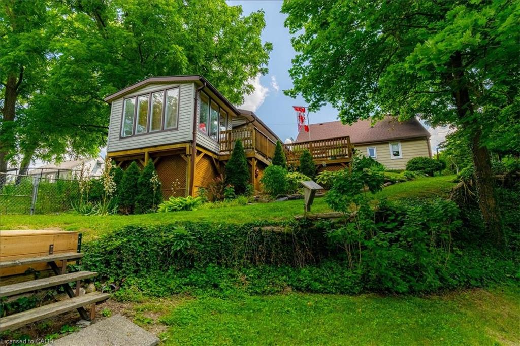 554 Bank Street N Property Photo 14