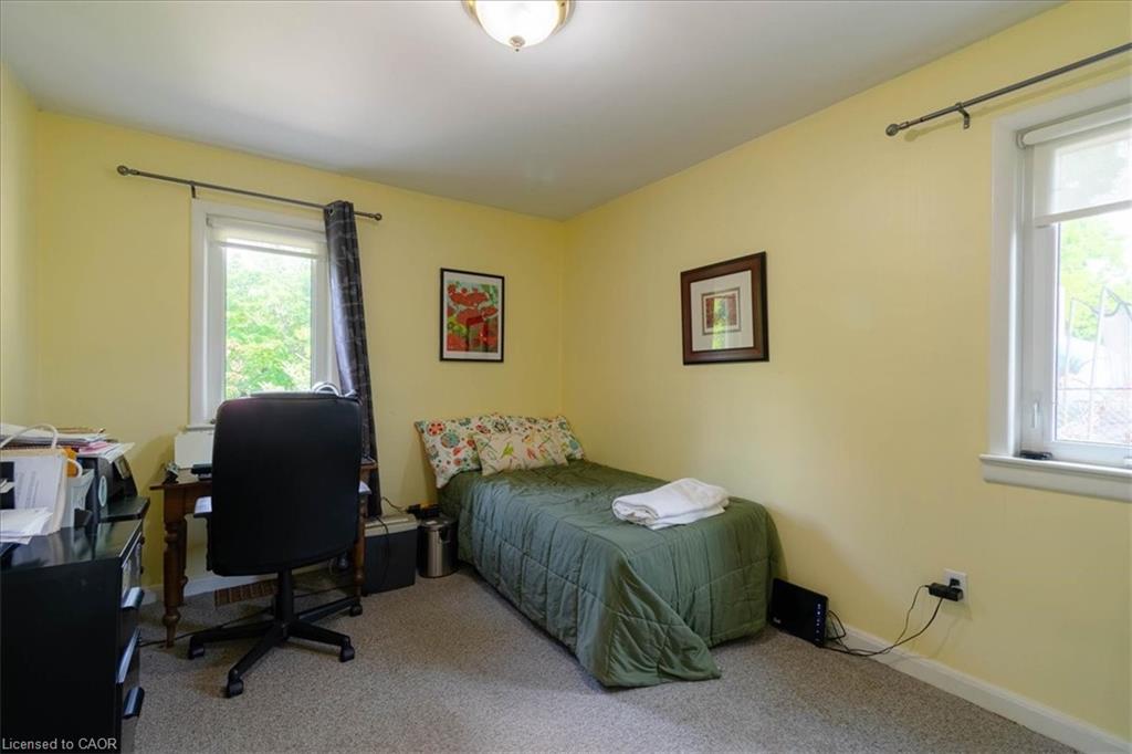 554 Bank Street N Property Photo 23