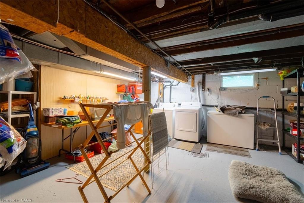 554 Bank Street N Property Photo 38