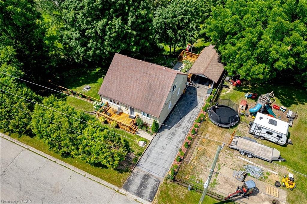 554 Bank Street N Property Photo 44