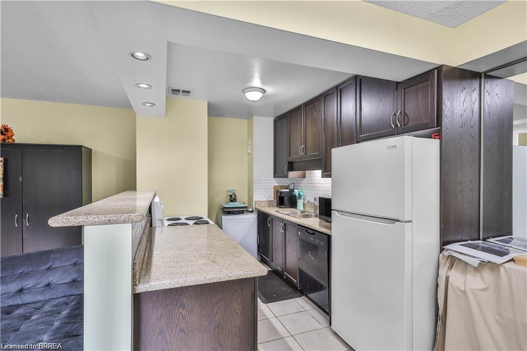 104-793 Colborne Street E Property Photo 4