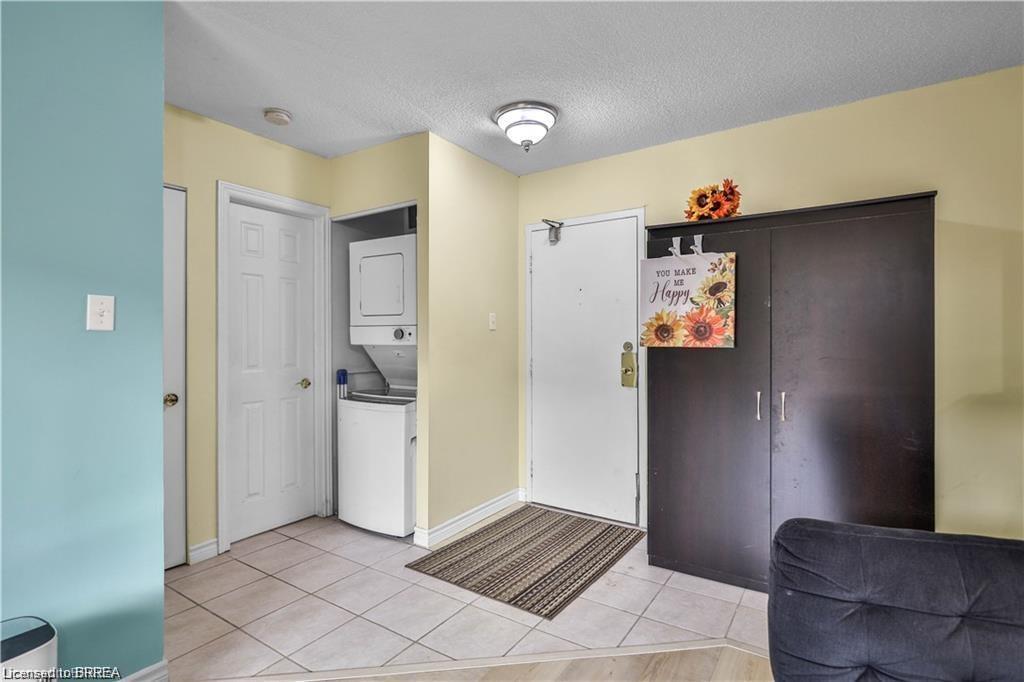 104-793 Colborne Street E Property Photo 5