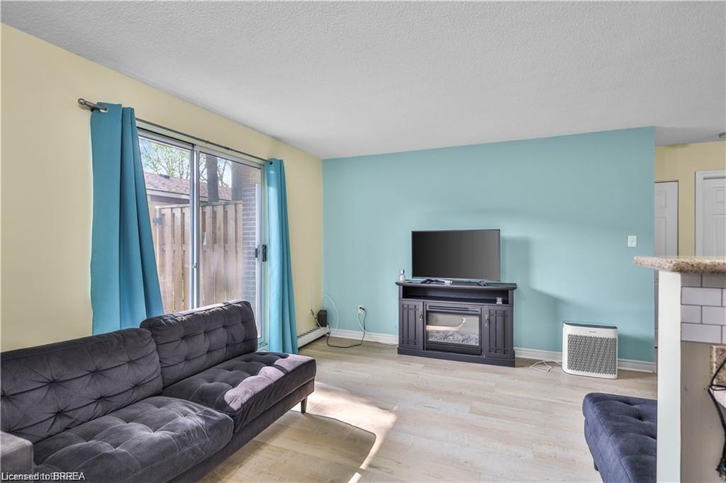 104-793 Colborne Street E Property Photo 6