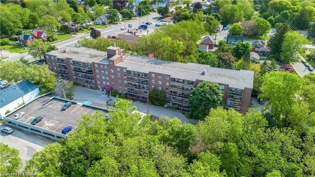 104-793 Colborne Street E Property Photo 14