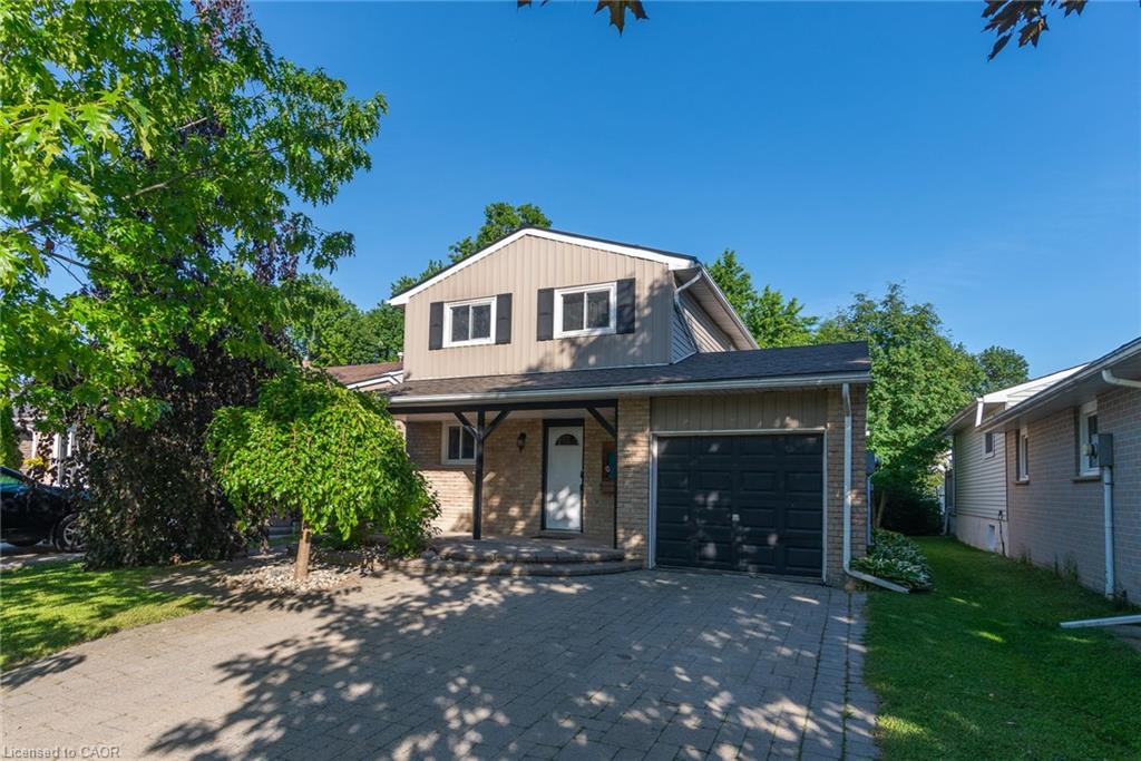 162 Parkside Drive E Property Photo 2