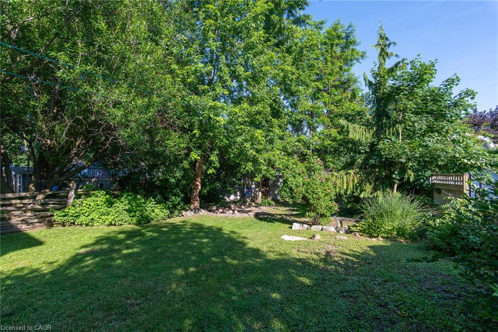 162 Parkside Drive E Property Photo 9