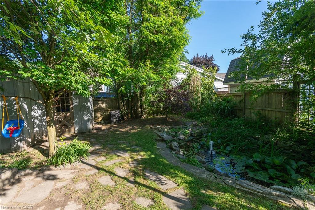 162 Parkside Drive E Property Photo 13