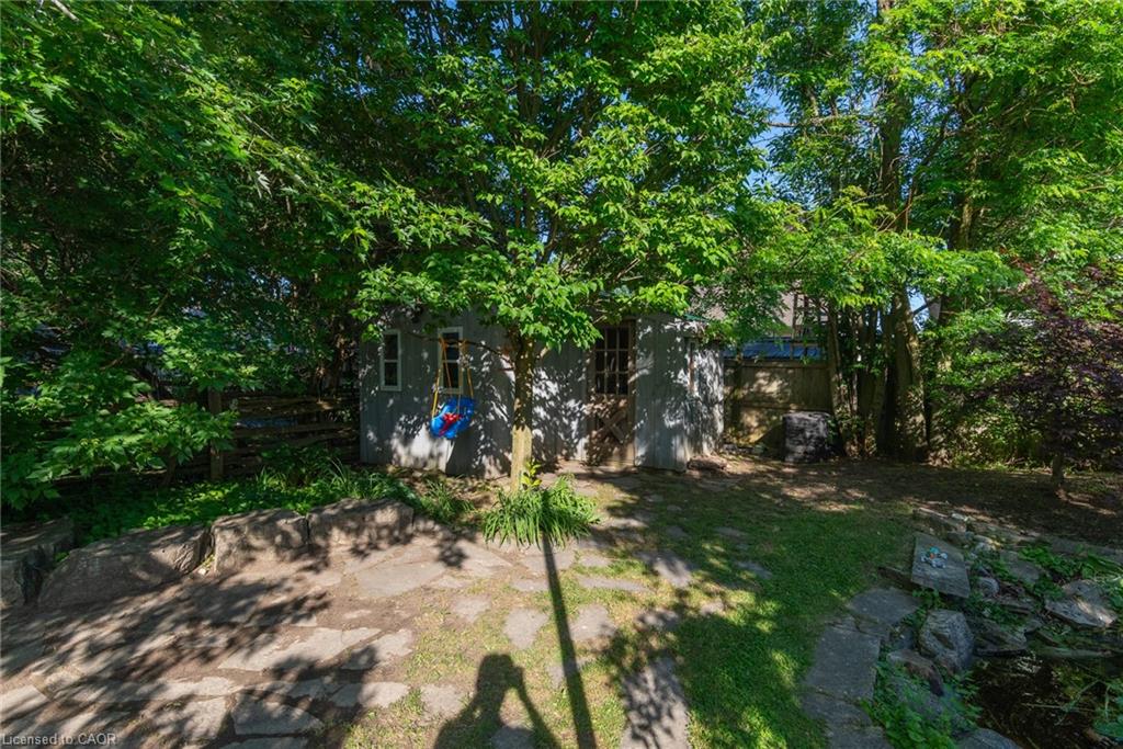 162 Parkside Drive E Property Photo 14