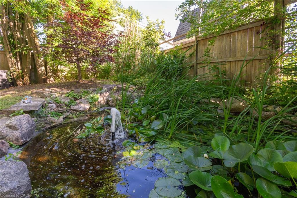 162 Parkside Drive E Property Photo 15