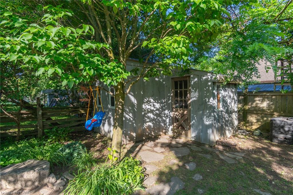 162 Parkside Drive E Property Photo 16