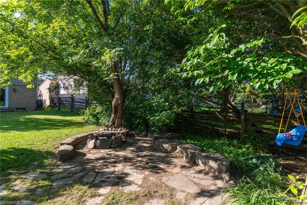 162 Parkside Drive E Property Photo 18