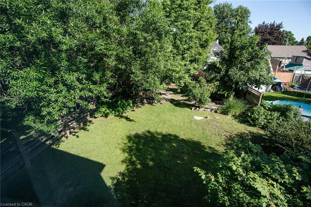 162 Parkside Drive E Property Photo 20