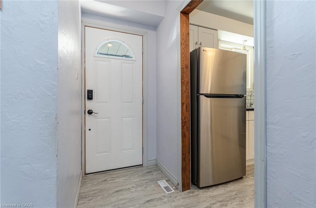 162 Parkside Drive E Property Photo 21
