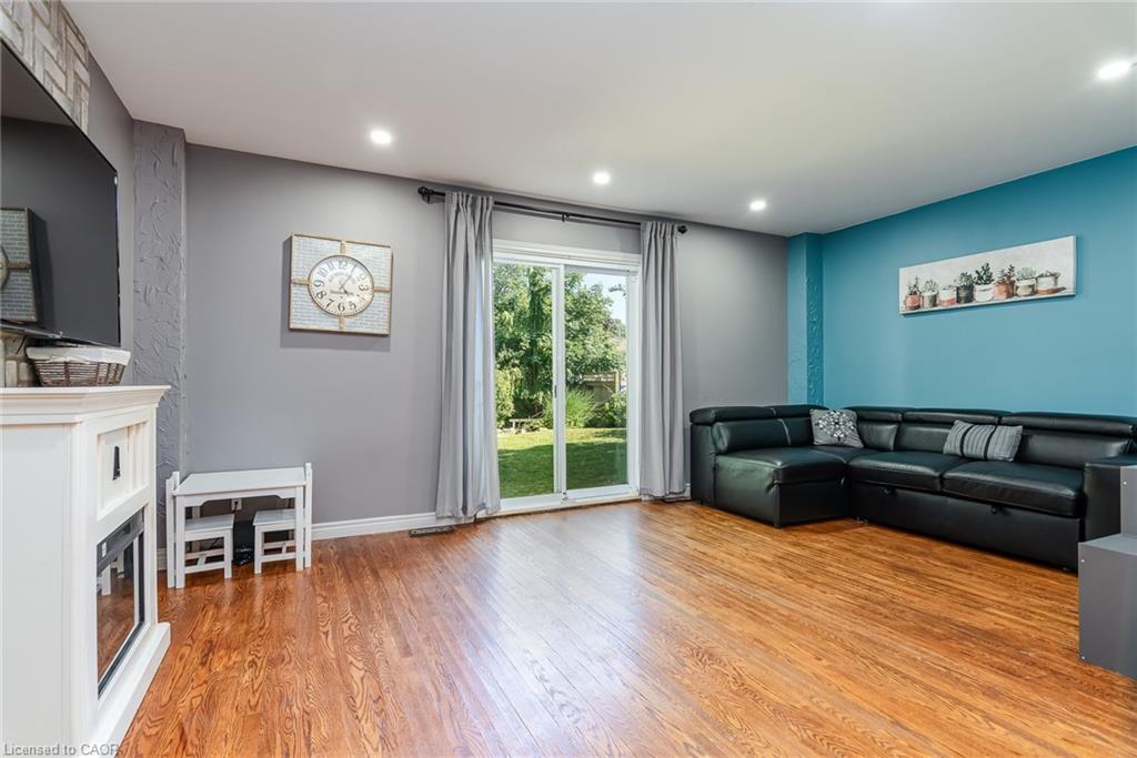 162 Parkside Drive E Property Photo 23