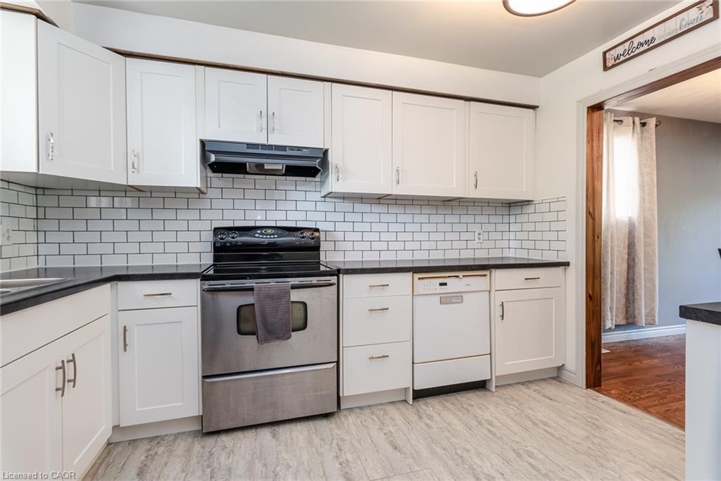 162 Parkside Drive E Property Photo 34