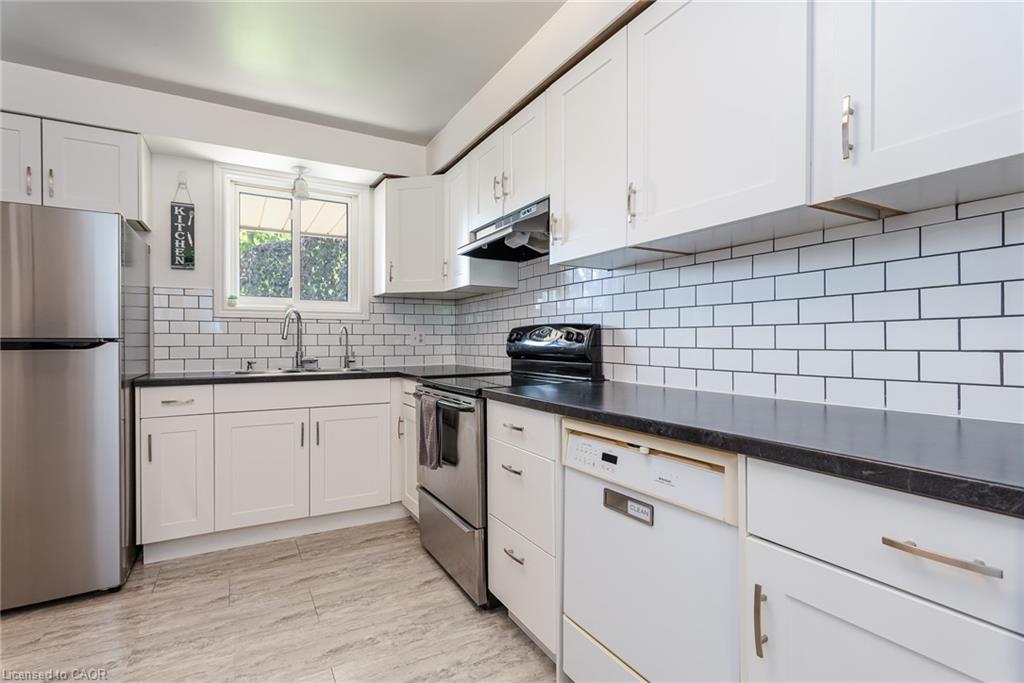 162 Parkside Drive E Property Photo 36