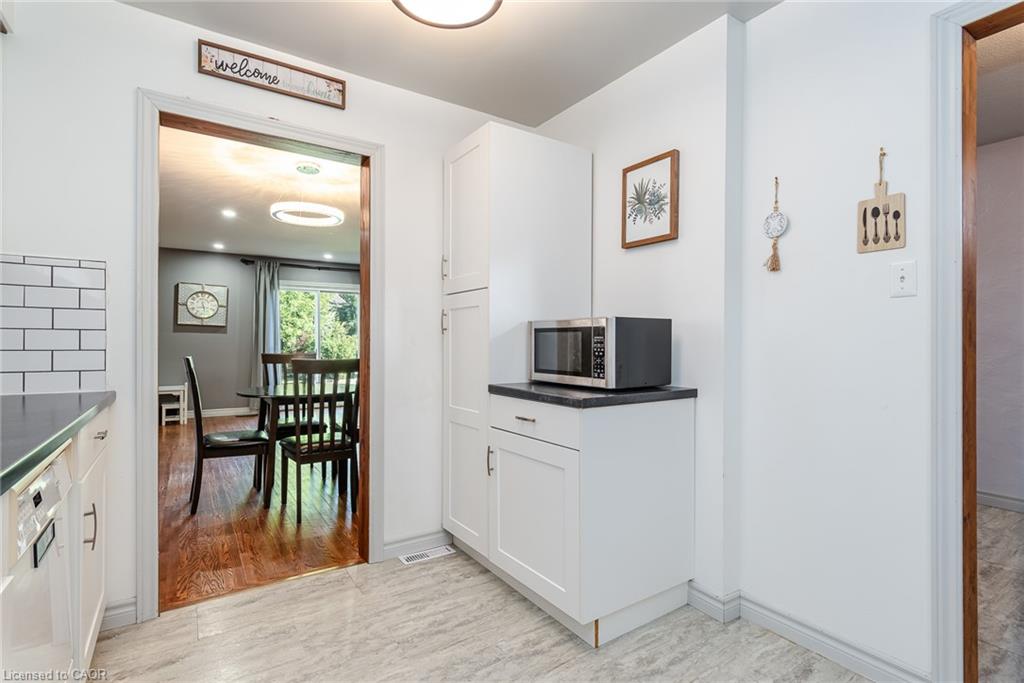 162 Parkside Drive E Property Photo 38