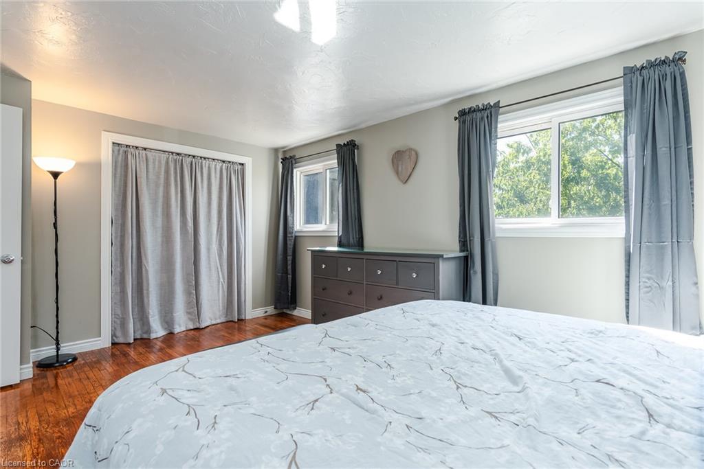 162 Parkside Drive E Property Photo 42