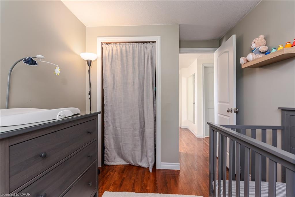 162 Parkside Drive E Property Photo 44